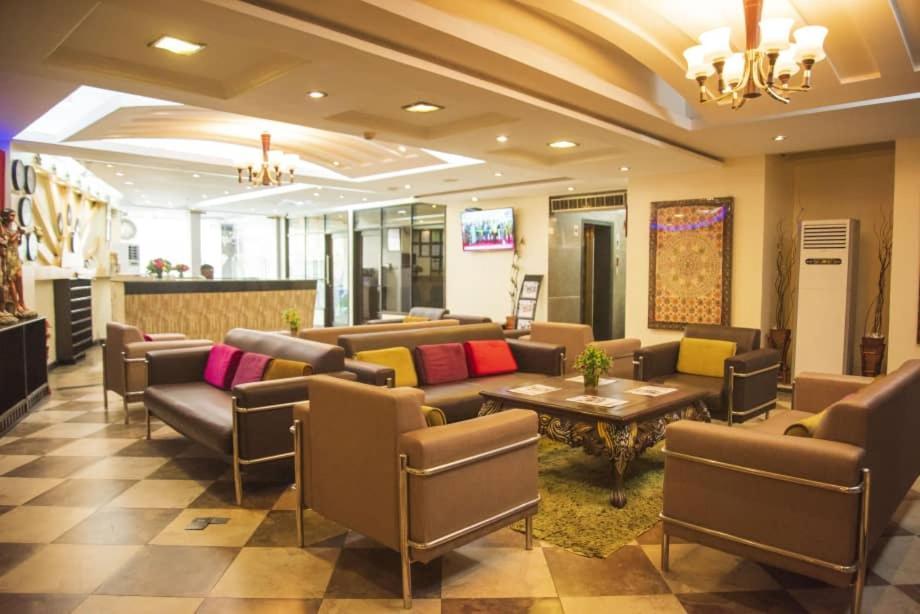 דאר א-סאלאם Hotel Sapphire מראה חיצוני תמונה