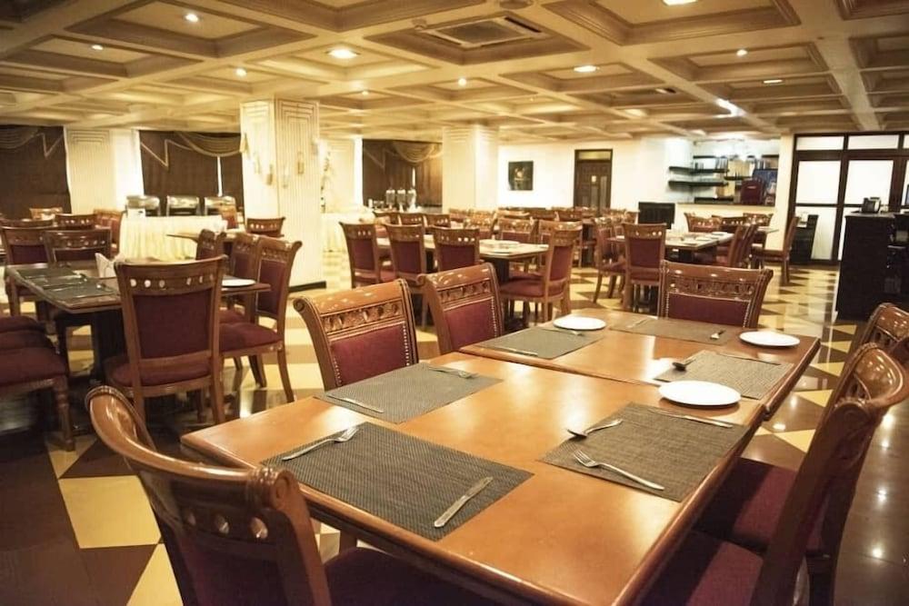 דאר א-סאלאם Hotel Sapphire מראה חיצוני תמונה